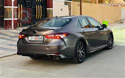 تۆیۆتا کامری